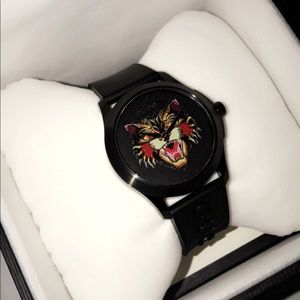 GG- Timeless Gucci Watch